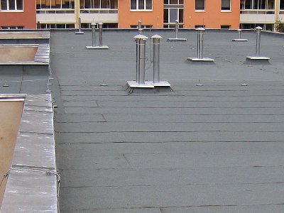 Plochá střecha z živičných pásů